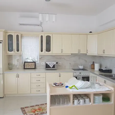 Hostel Filipi Vandrarhem Sarandë