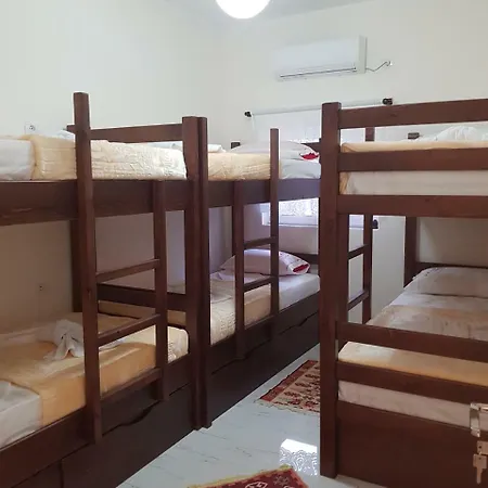 Hostel Hostel Filipi Σαράντα